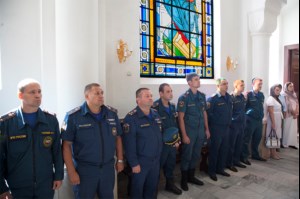 Сотрудники Главного управления МЧС России по Саратовской области помолились перед иконой Божией Матери «Неопалимая Купина»