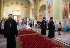 Всенощное бдение в храме в честь Покрова Пресвятой Богородицы г.Саратова