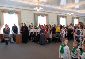 В Саратове прошел финальный этап епархиального фестиваля детского творчества «Поделись радостью с другом» (младшая группа)