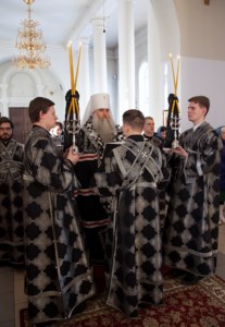Великое повечерие с чтением канона преподобного Андрея Критского в Свято-Троицком кафедральном соборе г. Вольска