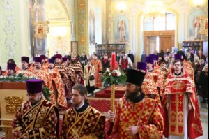 Божественная литургия в храме в честь Покрова Пресвятой Богородицы г. Саратова