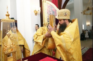 Божественная литургия в храме в честь Нерукотворного Образа Спасителя г. Саратова