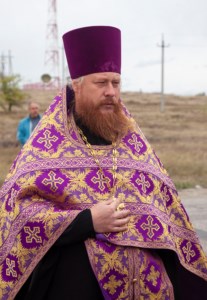 Освящение поклонного креста на въезде в г. Шиханы