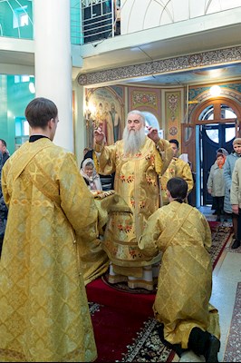 Божественная литургия в храме Всех святых, в земле Русской просиявших, г. Саратова