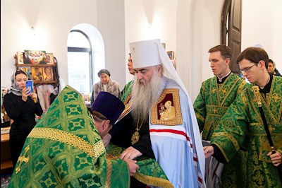 Божественная литургия в храме преподобного Сергия Радонежского г. Саратова