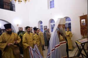 Божественная литургия в храме святителя Иоанна Златоуста в п. Зональный г.Саратова