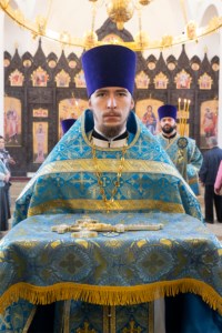 Божественная литургия в храме в честь иконы Божией Матери «Всех скорбящих Радость» г. Саратова
