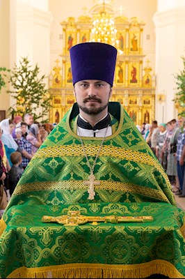 Божественная литургия в соединении с вечерней в Свято-Троицком кафедральном соборе г. Вольска