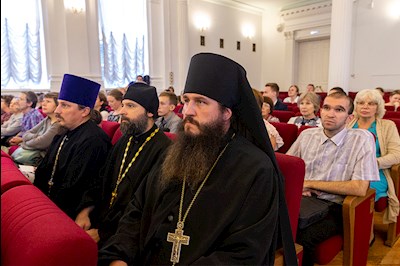 Состоялась открытая лекция о саратовских новомучениках