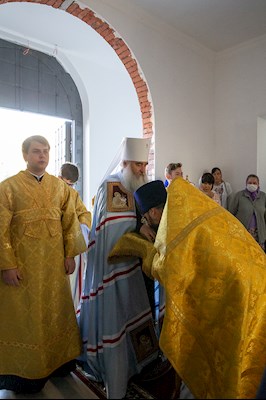 Божественная литургия в храме святителя Тихона, Епископа Воронежского, Задонского чудотворца г. Саратова