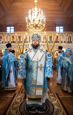 Митрополит Игнатий совершил Божественную литургию в храме в честь Сретения Господня г. Саратова