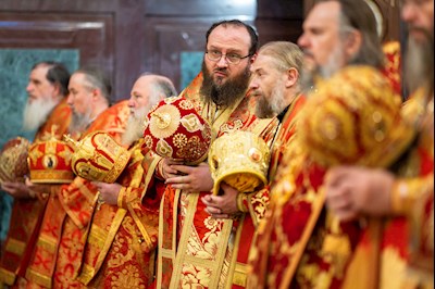 Митрополит Игнатий принял участие в Божественной литургии в Храме Христа Спасителя