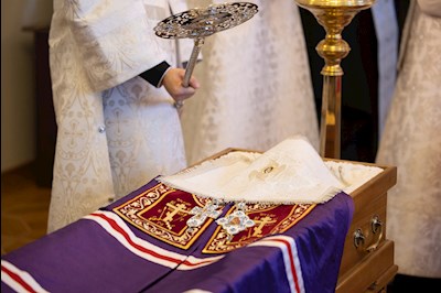Совершена панихида по саратовским святителям