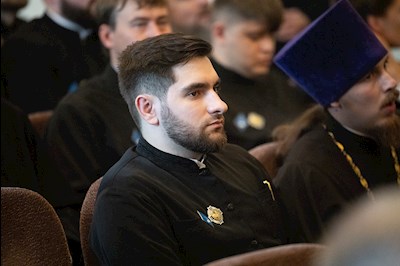 Митрополит Игнатий вручил дипломы выпускникам СПДС