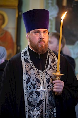 Митрополит Игнатий совершил великое повечерие с чтением Великого покаянного канона преподобного Андрея Критского в Покровском соборе г. Саратова