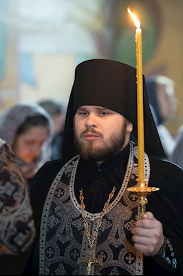 Митрополит Игнатий совершил великое повечерие с чтением Великого покаянного канона преподобного Андрея Критского в Свято-Никольском мужском монастыре г. Саратова