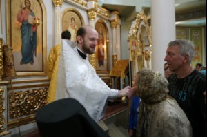 Божественная литургия в храме во имя Всех Святых, в земле Российской просиявших, г.Саратова