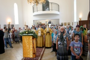 Великое освящение храма в честь святого благоверного князя Михаила Черниговского и боярина его Феодора г. Саратова