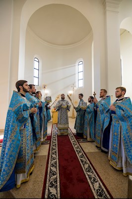 Митрополит Игнатий совершил Божественную литургию в храме святого апостола и евангелиста Иоанна Богослова с. Казанла Базарно-Карабулакского района