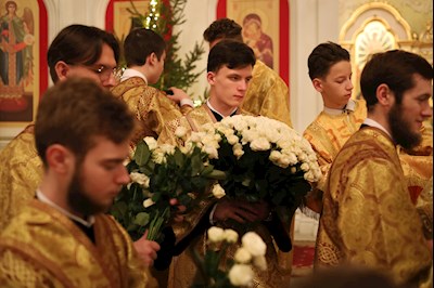 Великая рождественская вечерня в Покровском соборе г. Саратова