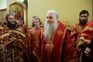 Божественная литургия в храме в честь Покрова Пресвятой Богородицы г. Саратова