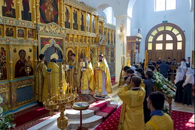 Митрополит Игнатий совершил Божественную литургию в Свято-Алексиевском женском монастыре г. Саратова
