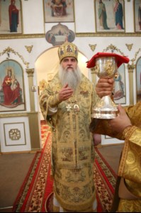 Божественная литургия в храме в честь Покрова Пресвятой Богородицы р.п. Новые Бурасы