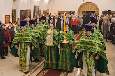 Архиереи Саратовской митрополии совершили Божественную литургию в соборном храме святого благоверного князя Александра Невского г. Ртищево