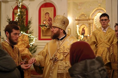 Великая рождественская вечерня в Покровском соборе г. Саратова