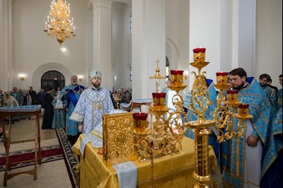 Митрополит Игнатий совершил Божественную литургию в храме святого апостола и евангелиста Иоанна Богослова с. Казанла Базарно-Карабулакского района