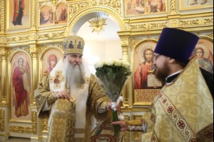 Божественная литургия в храме святителя Иоанна Златоуста в п. Зональный г.Саратова
