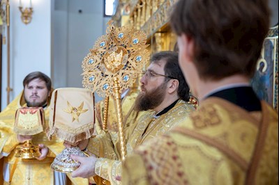 Митрополит Игнатий совершил Божественную литургию в Свято-Алексиевском женском монастыре г. Саратова