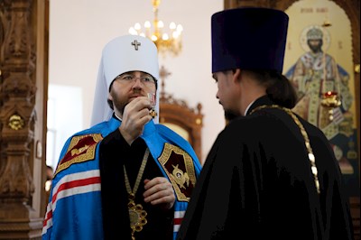 Божественная литургия в храме новомучеников и исповедников Саратовских г. Саратова