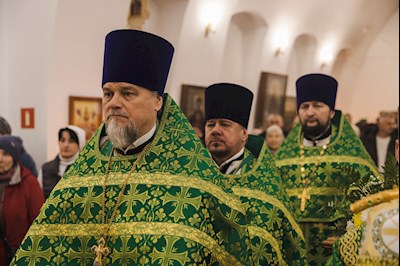 Архиереи Саратовской митрополии совершили Божественную литургию в соборном храме святого благоверного князя Александра Невского г. Ртищево