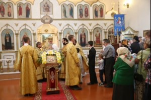 Божественная литургия в храме в честь Покрова Пресвятой Богородицы р.п. Новые Бурасы