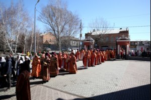 Божественная литургия в храме в честь Покрова Пресвятой Богородицы г. Саратова