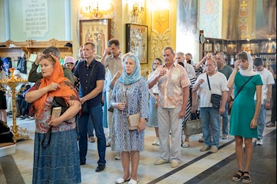 Митрополит Игнатий совершил Божественную литургию в Покровском соборе г. Саратова