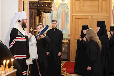 Митрополит Игнатий совершил постриги в Иоанновском женском монастыре