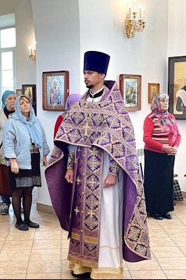 Митрополит Игнатий совершил Божественную литургию в храме Новомучеников и исповедников Саратовских г. Саратова