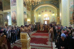Митрополит Лонгин совершил Чин умовения ног