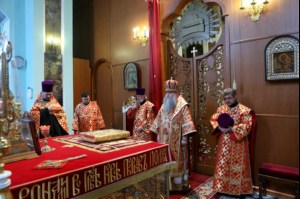 Всенощное бдение в Духосошественском кафедральном соборе Саратова