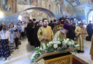 Божественная литургия в Свято-Троицком соборе Саратова