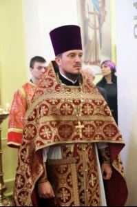 Божественная литургия в храме во имя мучениц Веры, Надежды, Любови и матери их Софии поселка Светлый Татищевского района
