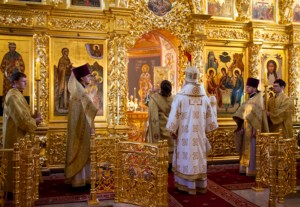Божественная литургия в Свято-Троицком кафедральном соборе г. Саратова