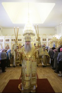 Божественная литургия на Архиерейском подворье — храме во имя преподобного Серафима Саровского г. Саратова