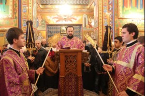 Божественная литургия в кафедральном соборе Казанской иконы Божией Матери г. Элисты