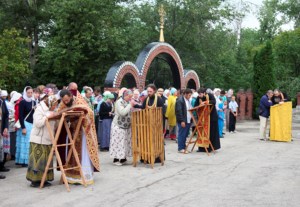 Божественная литургия в Вавиловом Доле