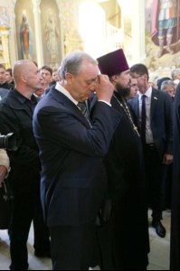 Встреча святых мощей святого равноапостольного князя Владимира и Всенощное бдение в храме в честь Покрова Пресвятой Богородицы г.Саратова