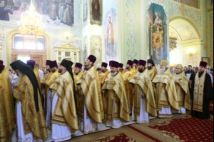 Божественная литургия и молебен у мощей святого равноапостольного князя Владимира в Покровском храме г.Саратова