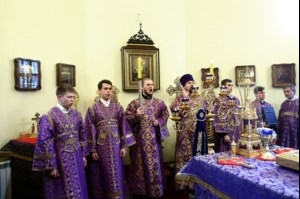 Всенощное бдение на Архиерейском подворье – храме во имя преподобного Серафима Саровского г.Саратова